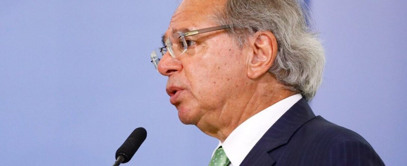 Brasil está “preparado” caso haja “guerra do petróleo”, diz Paulo Guedes