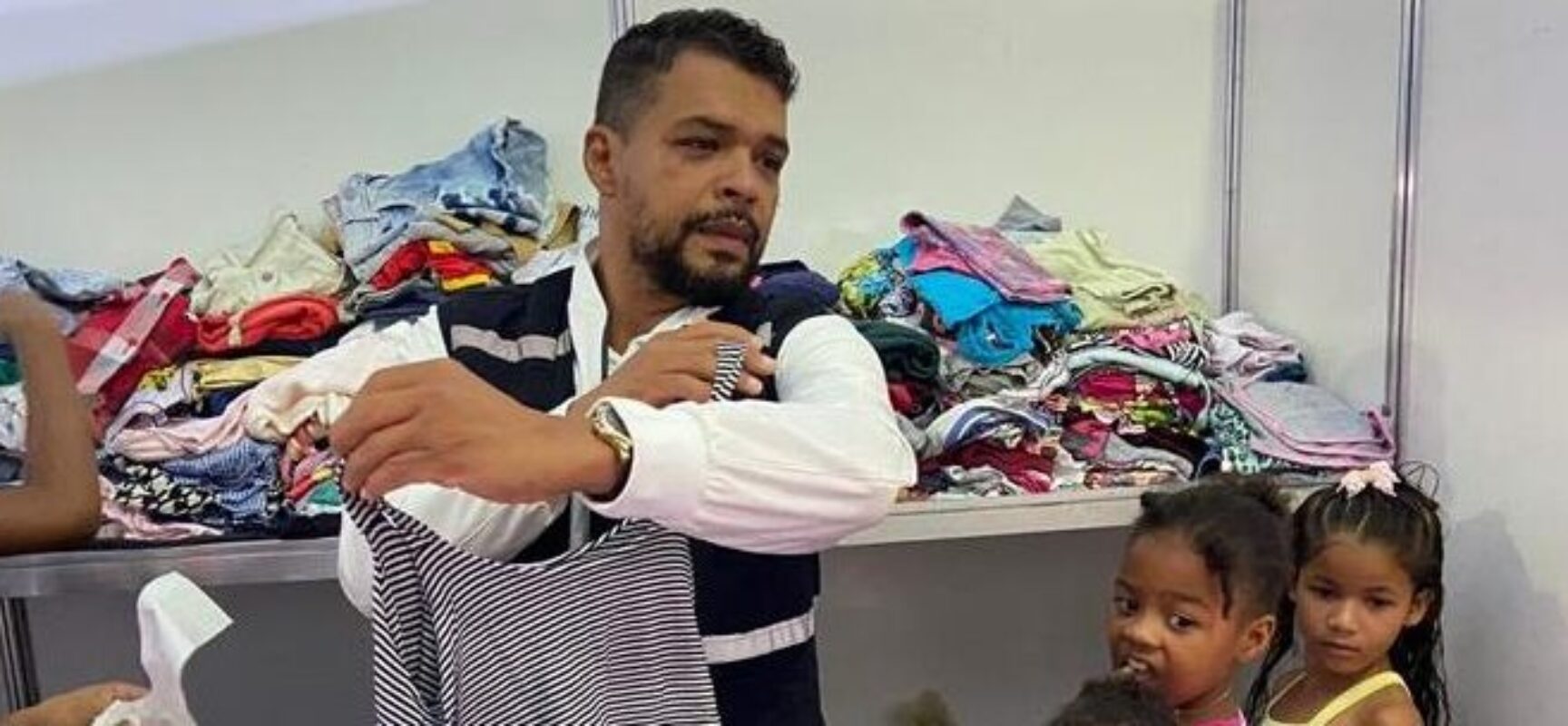 Câmara de Ilhéus encerra Shopping Solidário com a distribuição de mais de 30 mil peças; última edição ocorreu em Vila Cachoeira