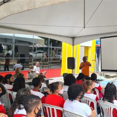 Dia Nacional dos Animais foi marcado por vacinação e palestras educativas em ação realizada pela Câmara de Ilhéus