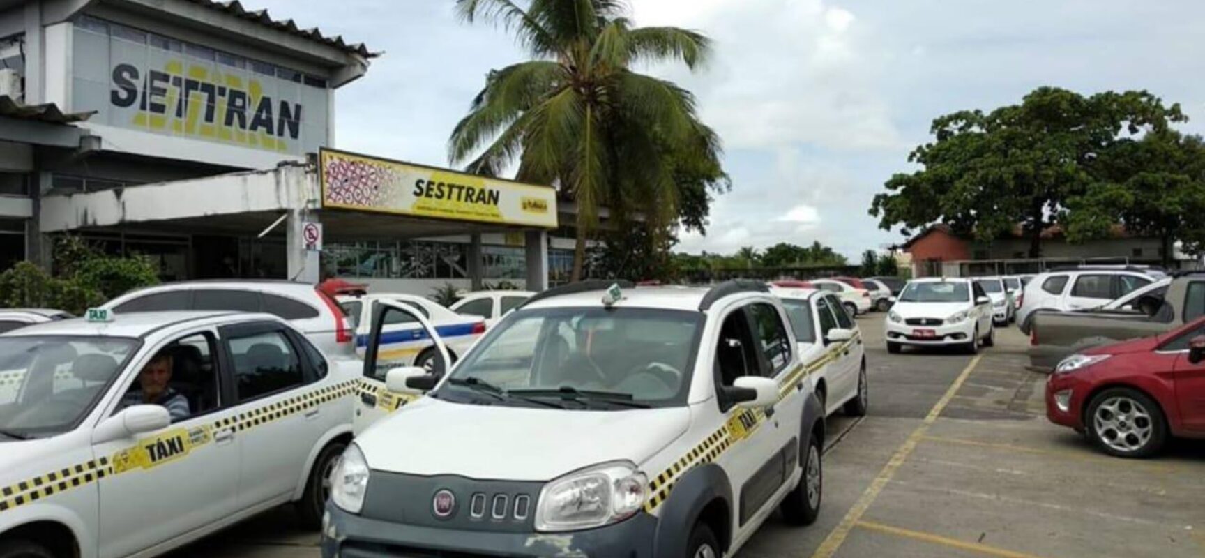 Encontro Educativo vai orientar e preparar taxistas de Itabuna para vistoria anual veicular