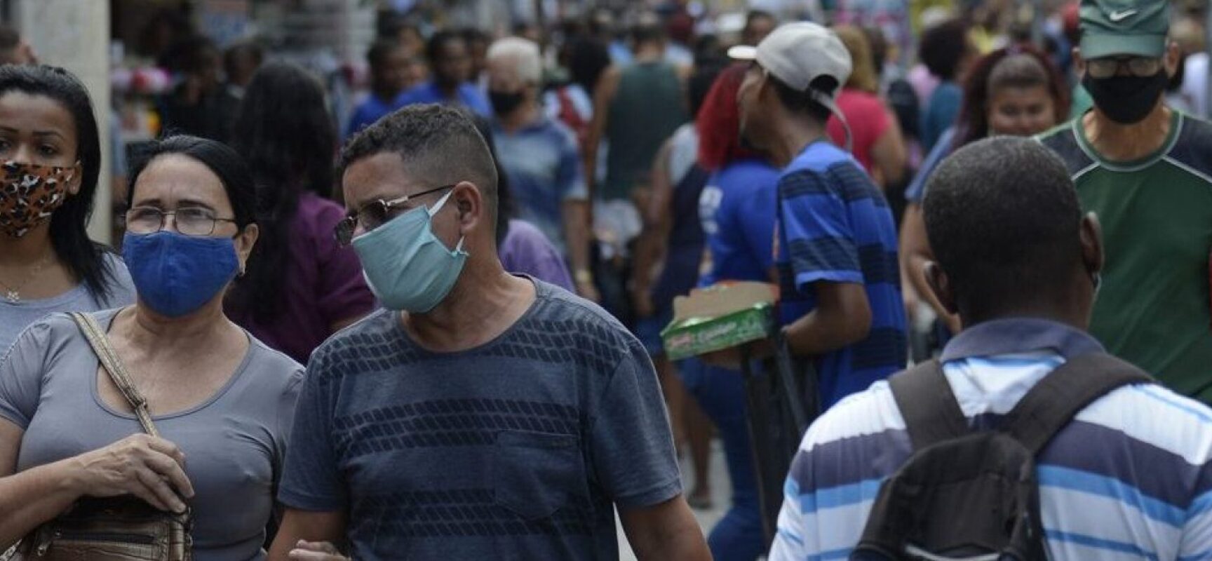Fiocruz aponta precipitação em relaxamento do uso de máscara