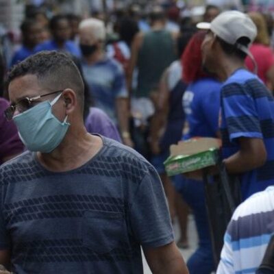 Fiocruz aponta precipitação em relaxamento do uso de máscara