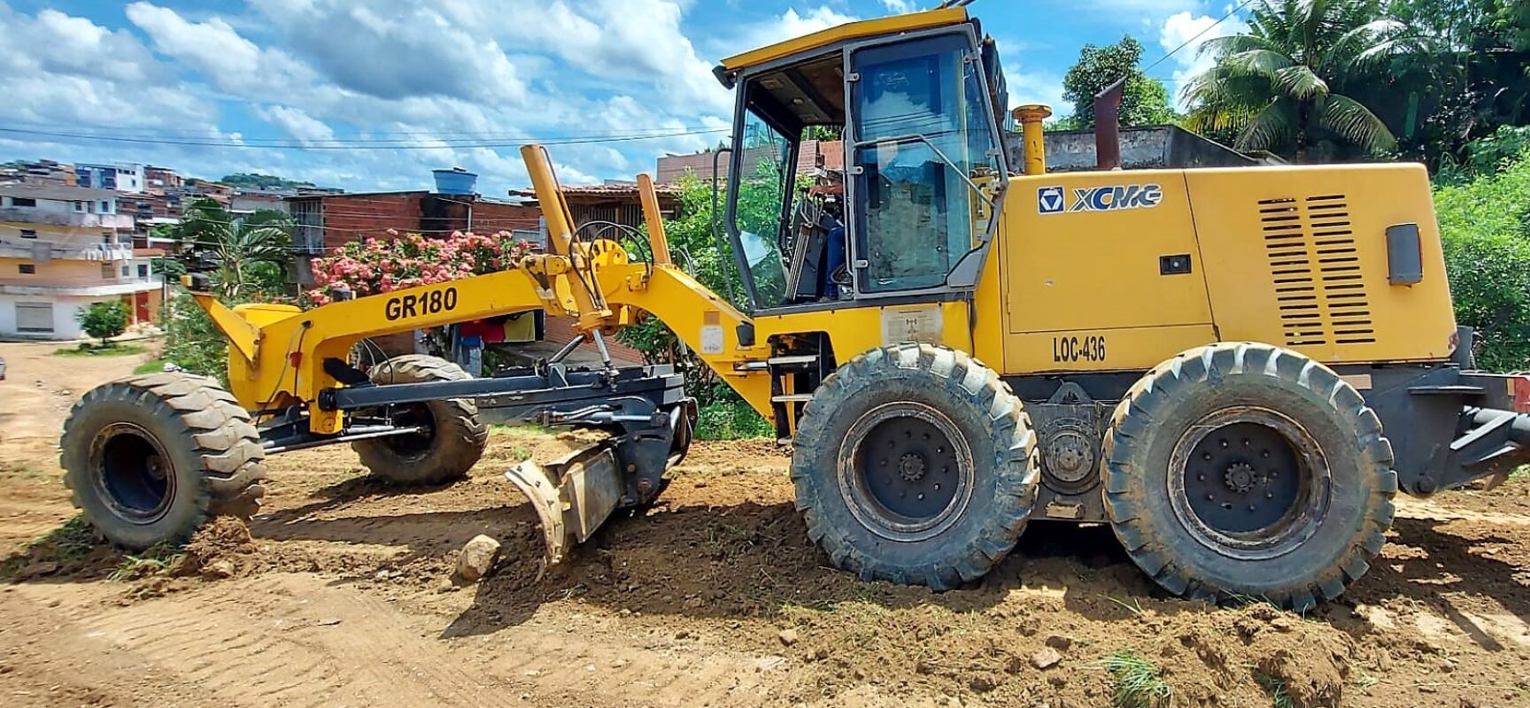 Moradores da Avenida Capixaba se dizem satisfeitos com patrolamento e melhorias