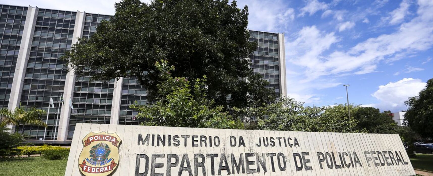 Operação da PF mira criminosos que fraudavam benefícios do INSS