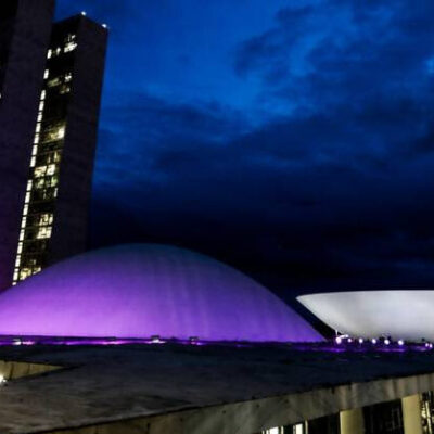 Movimentação do cenário político com abertura da janela partidária deverá ser intensa, aponta especialista.