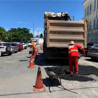 Prefeitura de Ilhéus retoma operação tapa-buracos; confira localidades atendidas