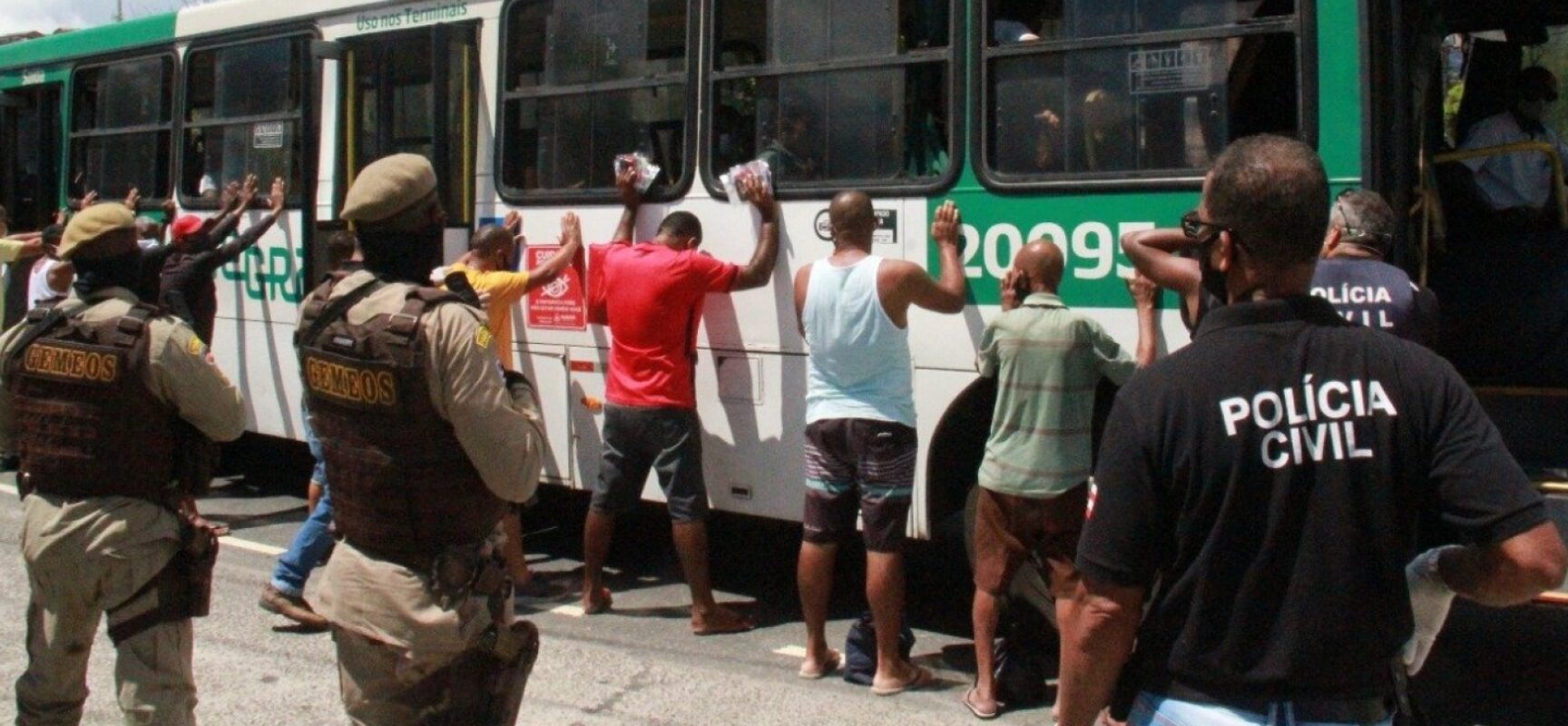 Roubos a ônibus apresentam redução de 57% no mês de fevereiro em Salvador