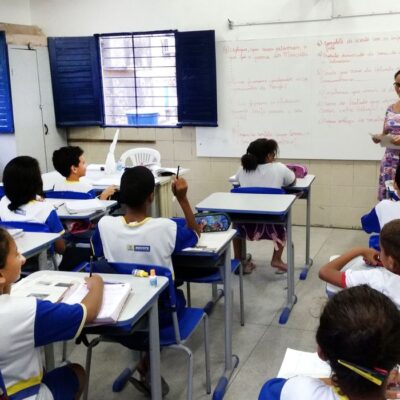 Senado aprova projeto que destina recursos do Fundeb para professores