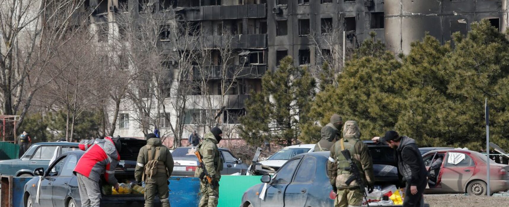Ucrânia rejeita ultimato russo e Mariupol não se rende