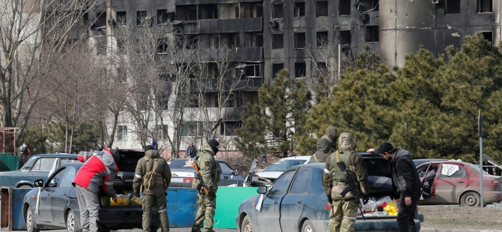 Ucrânia rejeita ultimato russo e Mariupol não se rende