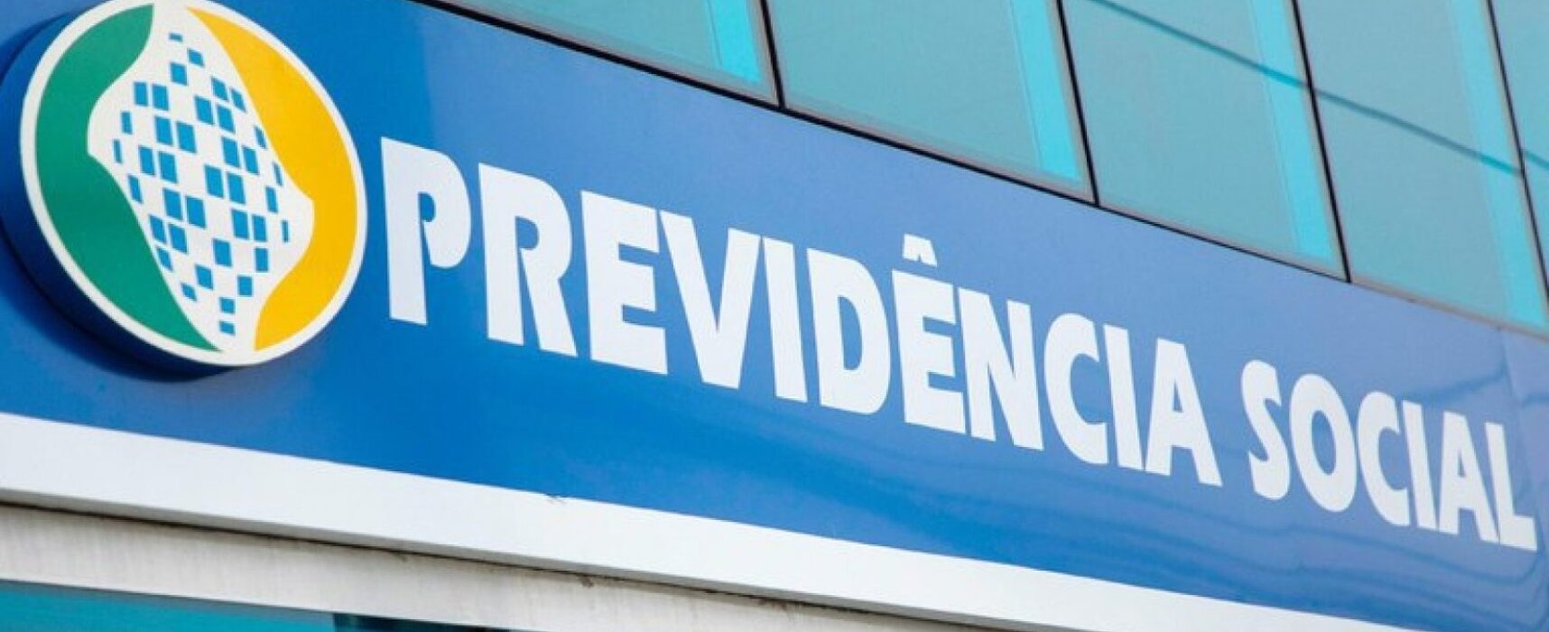 Aposentados e pensionistas do INSS podem consultar pagamento do 13º salário