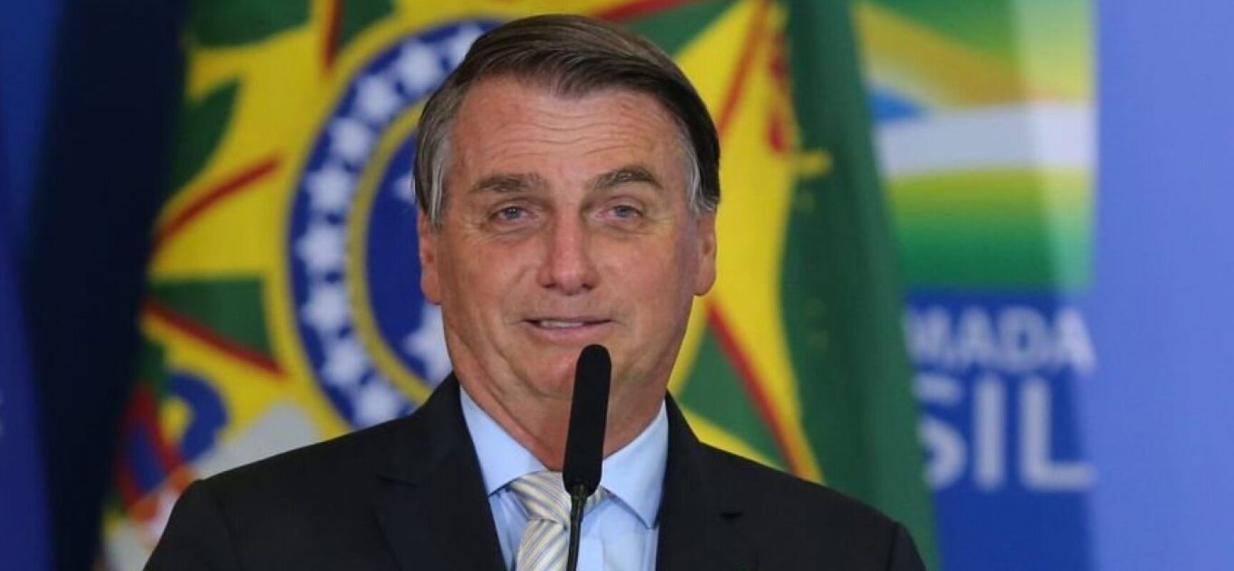 Bolsonaro critica proibição do celular na hora de votar: “Mais um abuso do TSE”