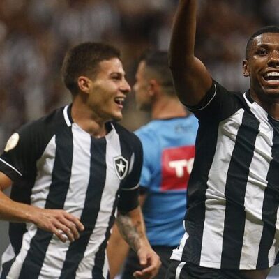 Copa do Brasil: Botafogo cresce no segundo tempo e vence o Vitória