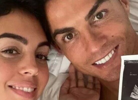 Cristiano Ronaldo anuncia morte de um dos filhos gêmeos: “maior dor que os pais podem sentir”