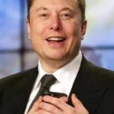 Elon Musk, homem mais rico do mundo, compra Twitter por US$ 44 bilhões