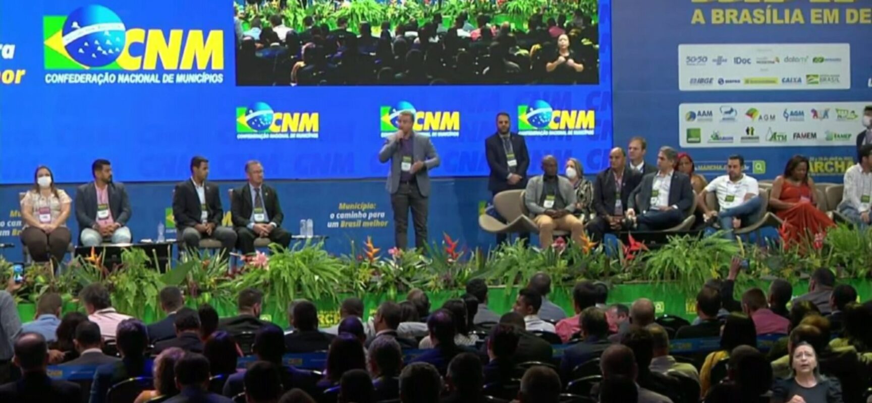 ILHÉUS SE DESTACA NA MARCHA EM DEFESA DOS MUNICÍPIOS EM BRASÍLIA