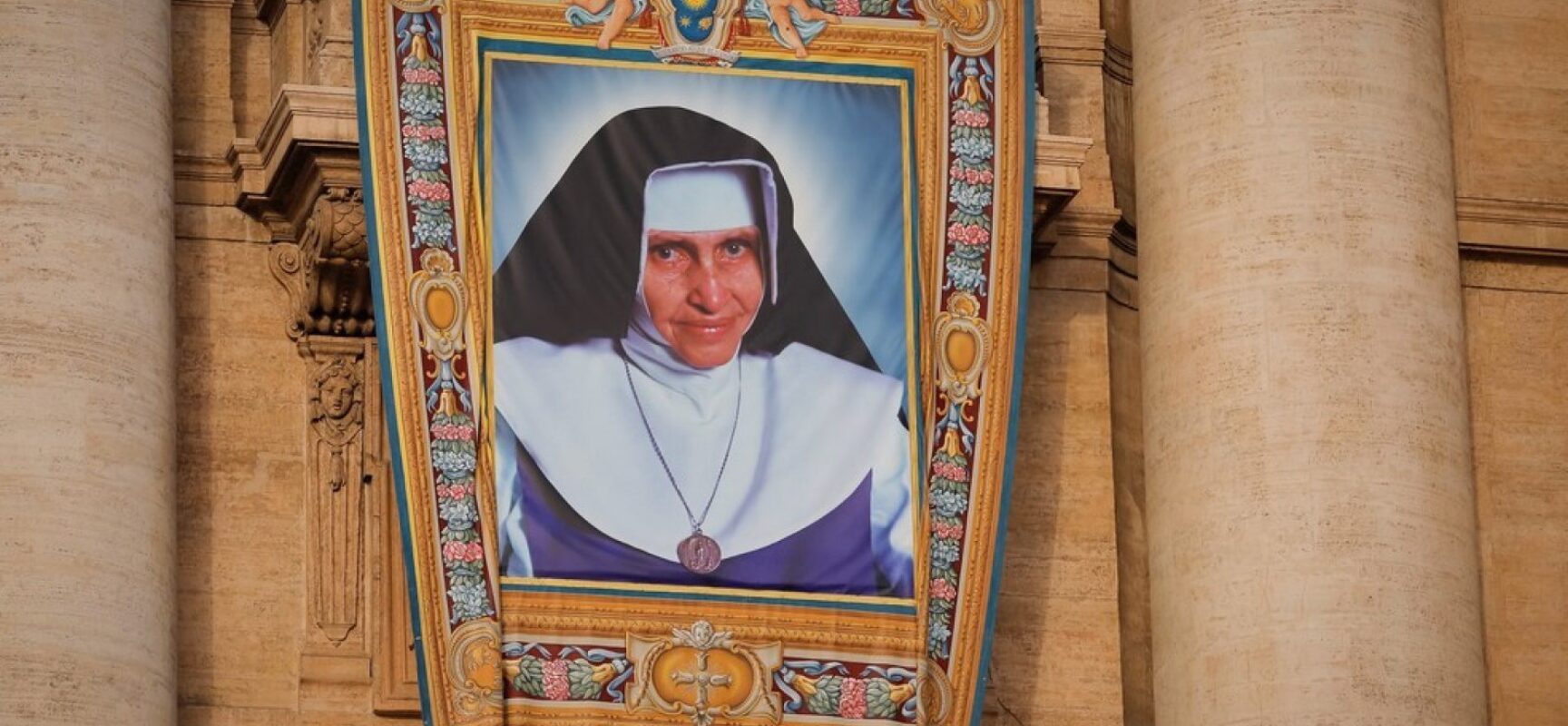 Livro sobre Santa Dulce será lançado em Salvador, com venda revertida para Osid