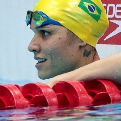 Medalhista paralímpica de Pernambuco quebra recorde das Américas na natação