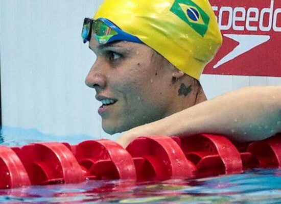 Medalhista paralímpica de Pernambuco quebra recorde das Américas na natação