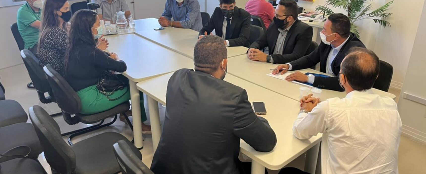 Ministério Público Estadual promove reunião com Prefeitura e entidades e recomenda reordenamento de ambulantes