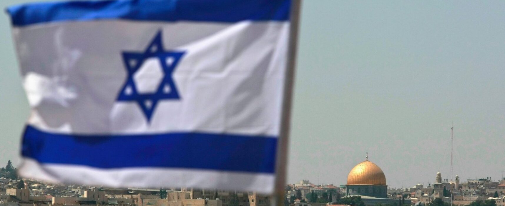 Palestinos entram em confronto com a polícia israelense em Jerusalém; 152 feridos