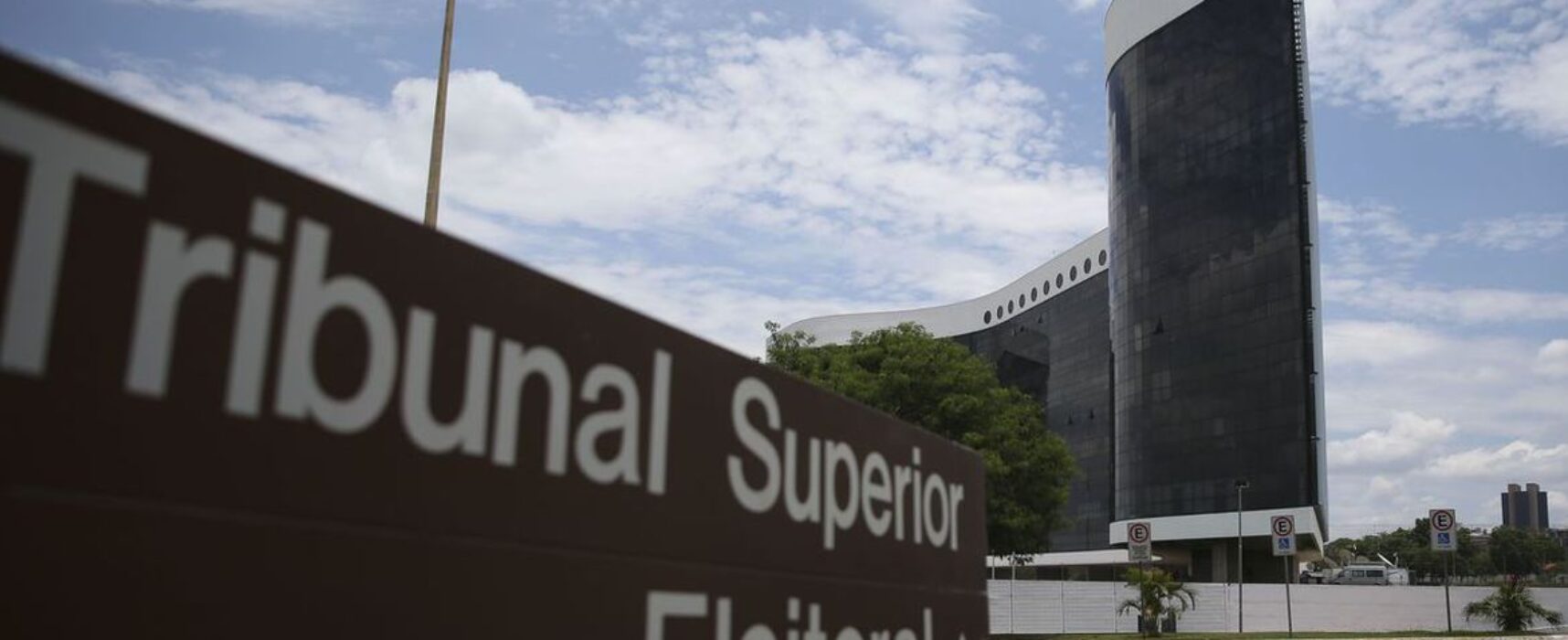 Partidos têm até hoje para atualizar lista de filiados junto ao TSE