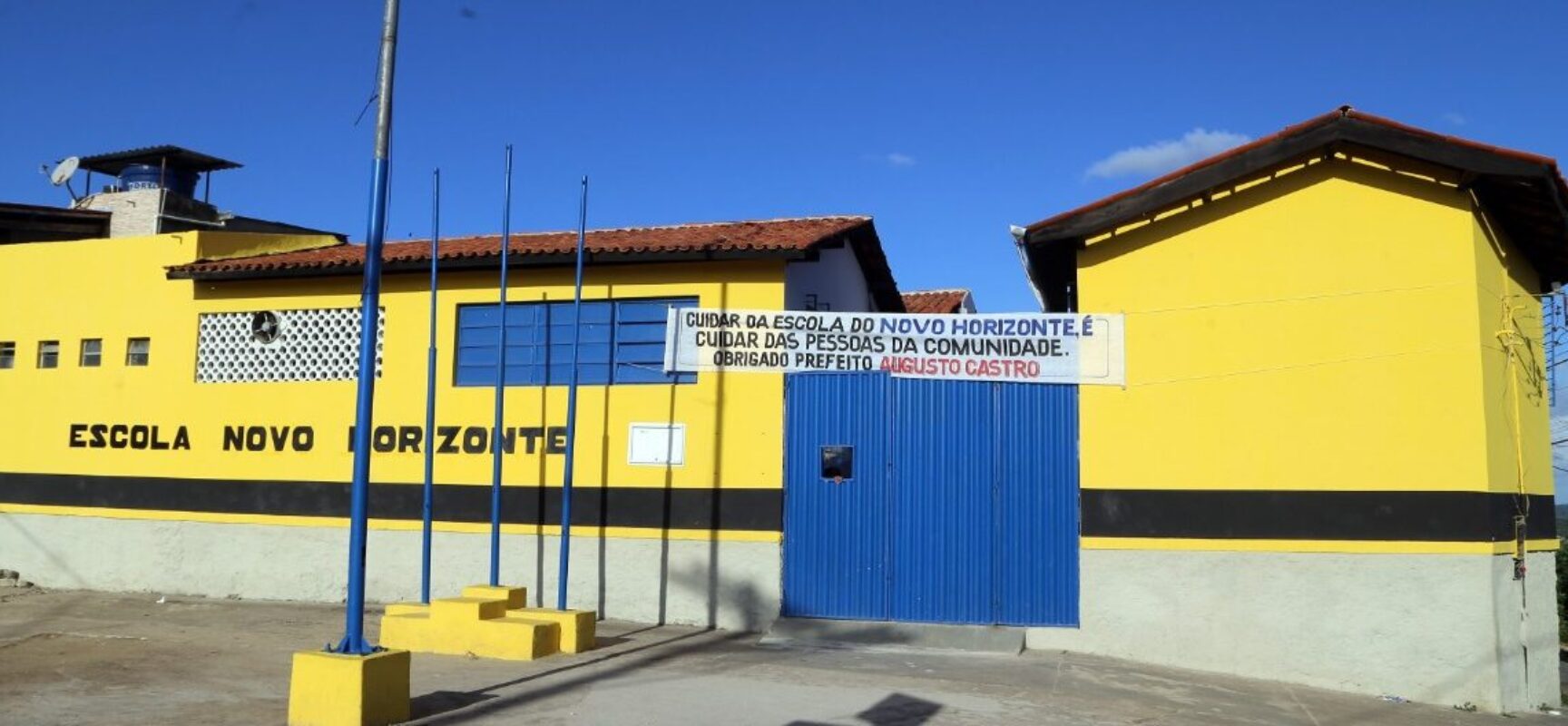 Prefeito Augusto Castro entrega Escola Novo Horizonte 100% reformada