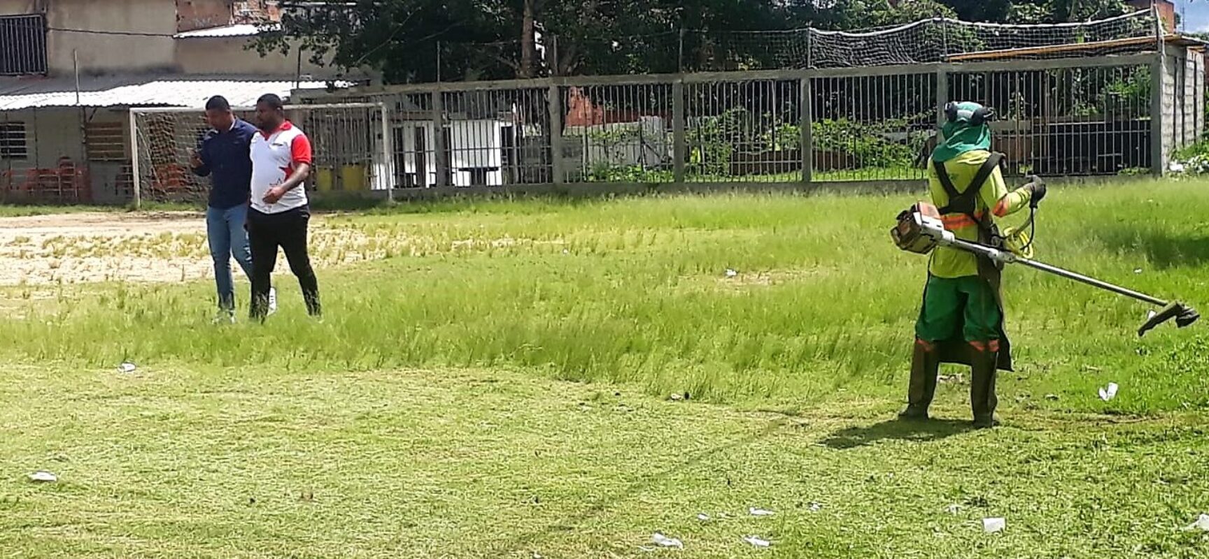 Prefeitura inicia a preparação dos campos de várzea para o Campeonato Interbairros 2022