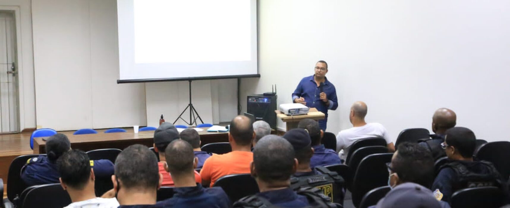 Prefeitura promove curso de capacitação veicular para condutores da GCM