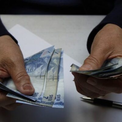 Proposta define piso de pensão alimentícia em 30% do salário mínimo