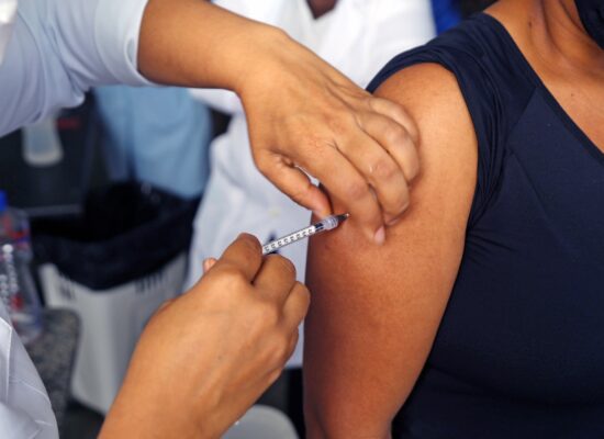 Secretaria Municipal de Saúde inicia a vacinação da 4ª dose contra o Covid-19 em Itabuna