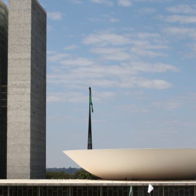 Senado pode criar CPI para investigar obras não concluídas