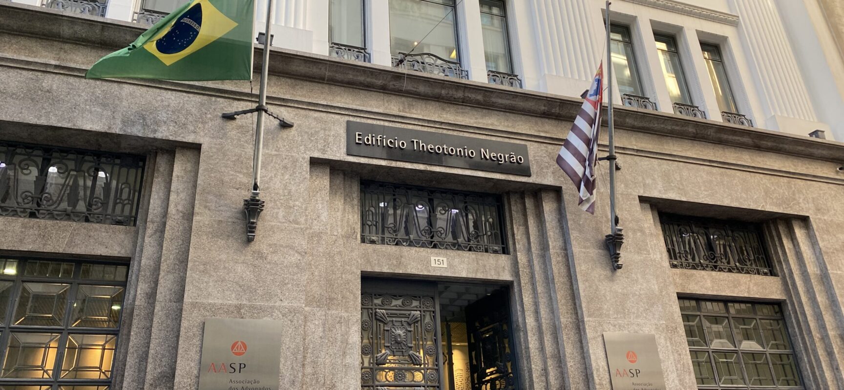 Associação de Advogados apresenta curso sobre arbitragem em três fases