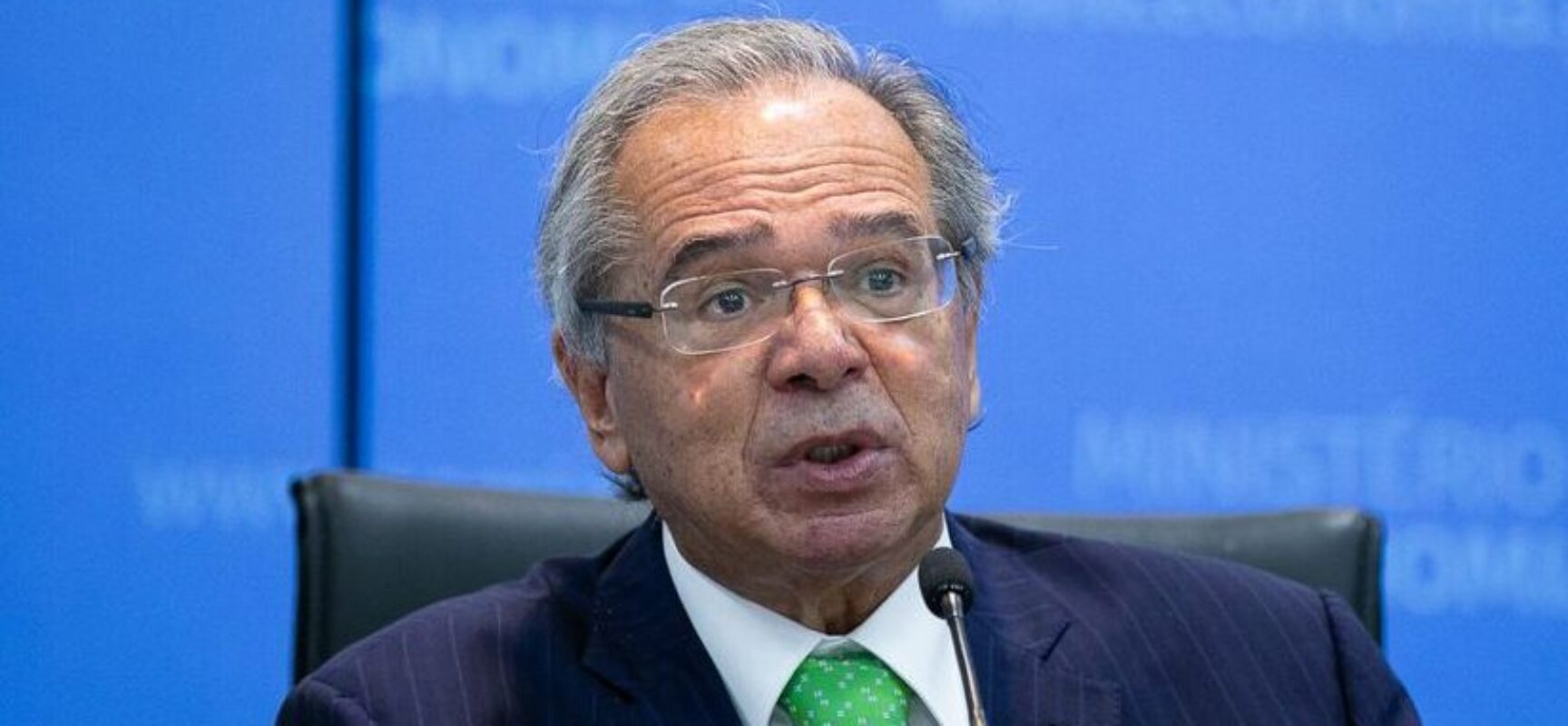 Ministro da Economia defende taxar super-ricos e desonerar empresas