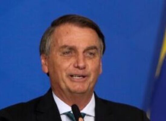 “Perda de poder aquisitivo decorre de isolamento social”, diz Bolsonaro