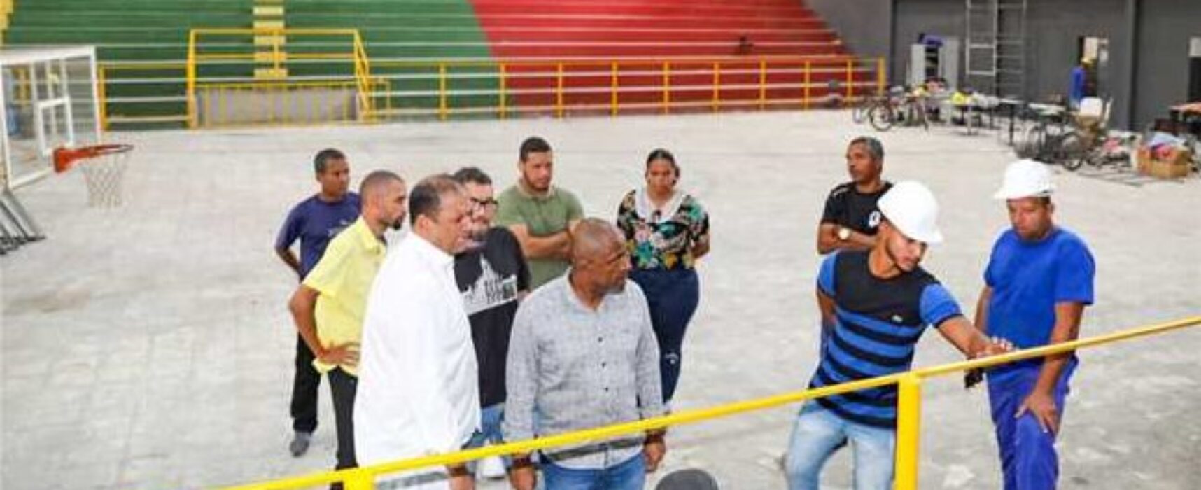 Prefeito Mário Alexandre vistoria reforma do Ginásio de Esportes Herval Soledade