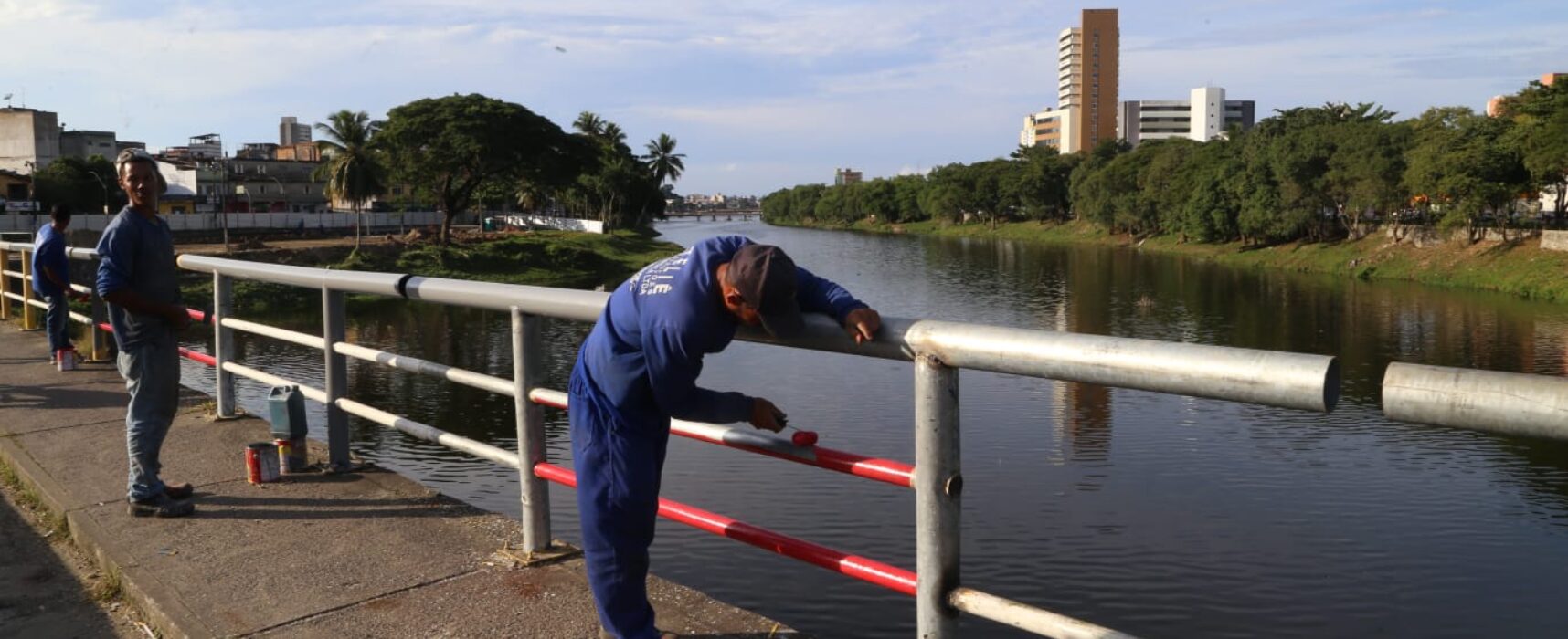 Prefeitura de Itabuna conclui manutenção no guarda-corpo da Ponte Francisco Lacerda