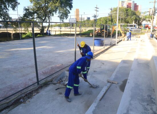Prefeitura prossegue obras de recuperação de quadras esportivas de Itabuna