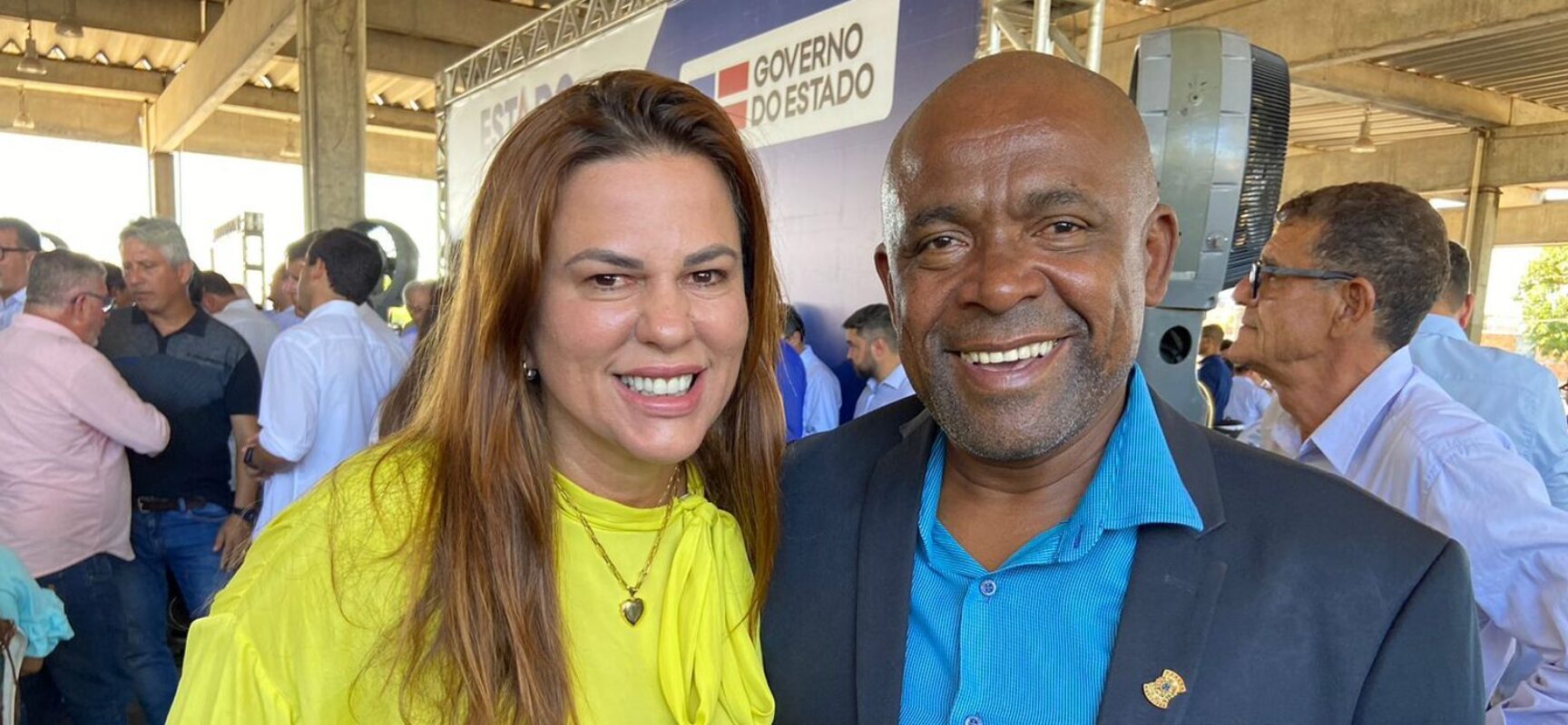 SOANE RECEBE MOÇÃO DE CONGRATULAÇÕES DA CÂMARA DE VEREADORES