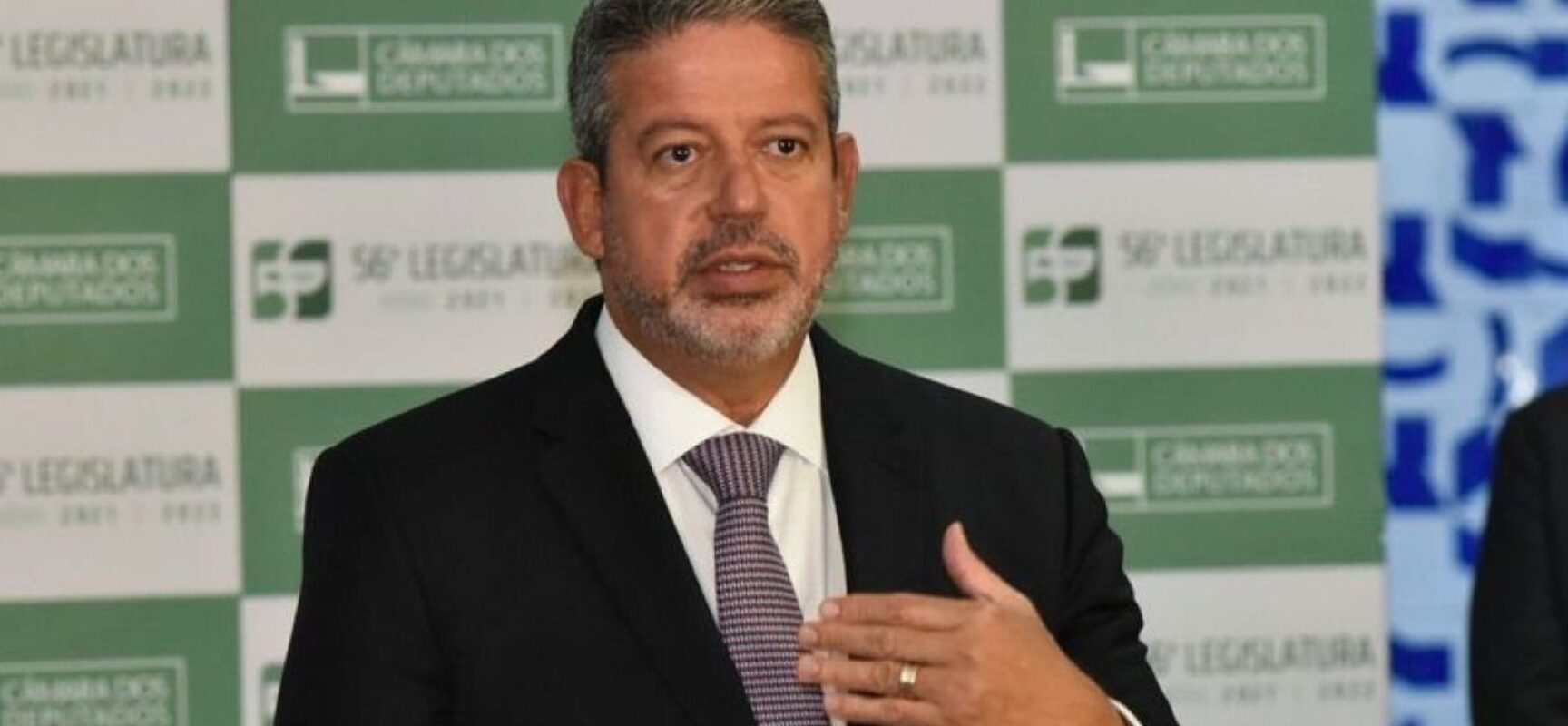 Câmara deve votar PECs para redução do preço de combustíveis até julho