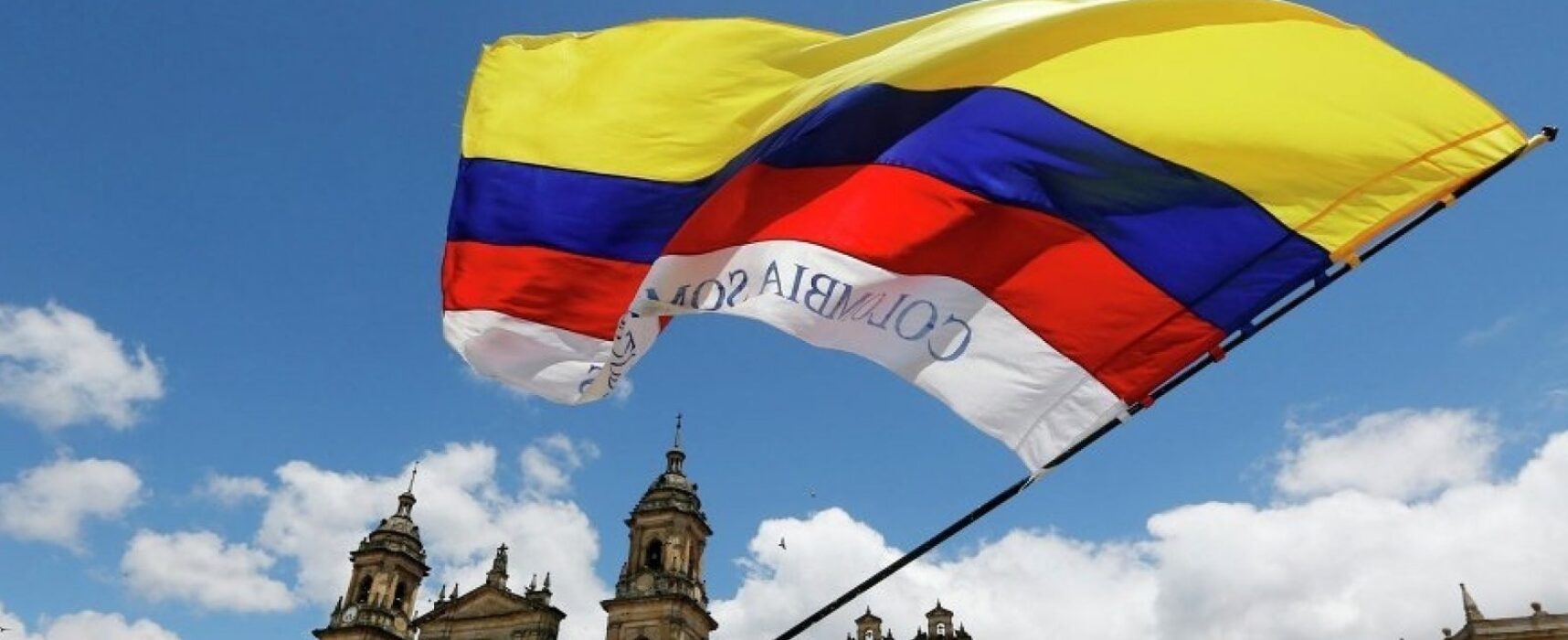 Colombianos vão eleger novo presidente neste domingo