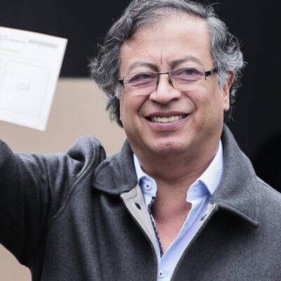 Com 50,8% dos votos, Gustavo Petro se torna primeiro presidente de esquerda eleito na Colômbia