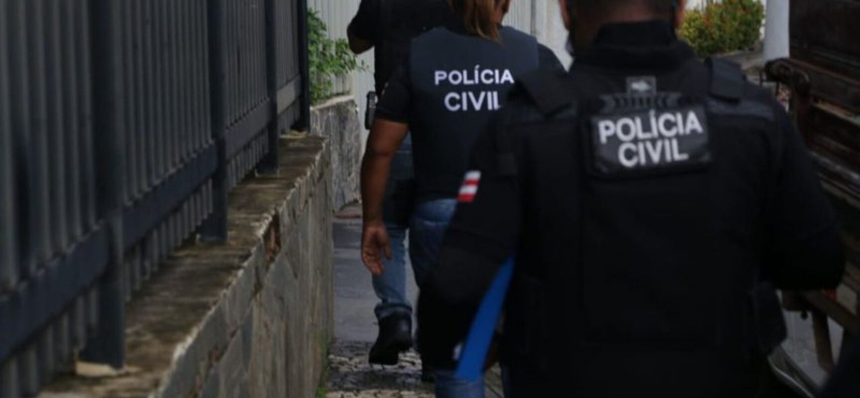 Influenciadora suspeita de liderar organização criminosa do CE é presa em Salvador