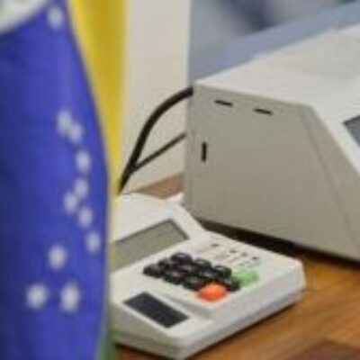 Projeto proíbe divulgação de pesquisa eleitoral 30 dias antes das eleições