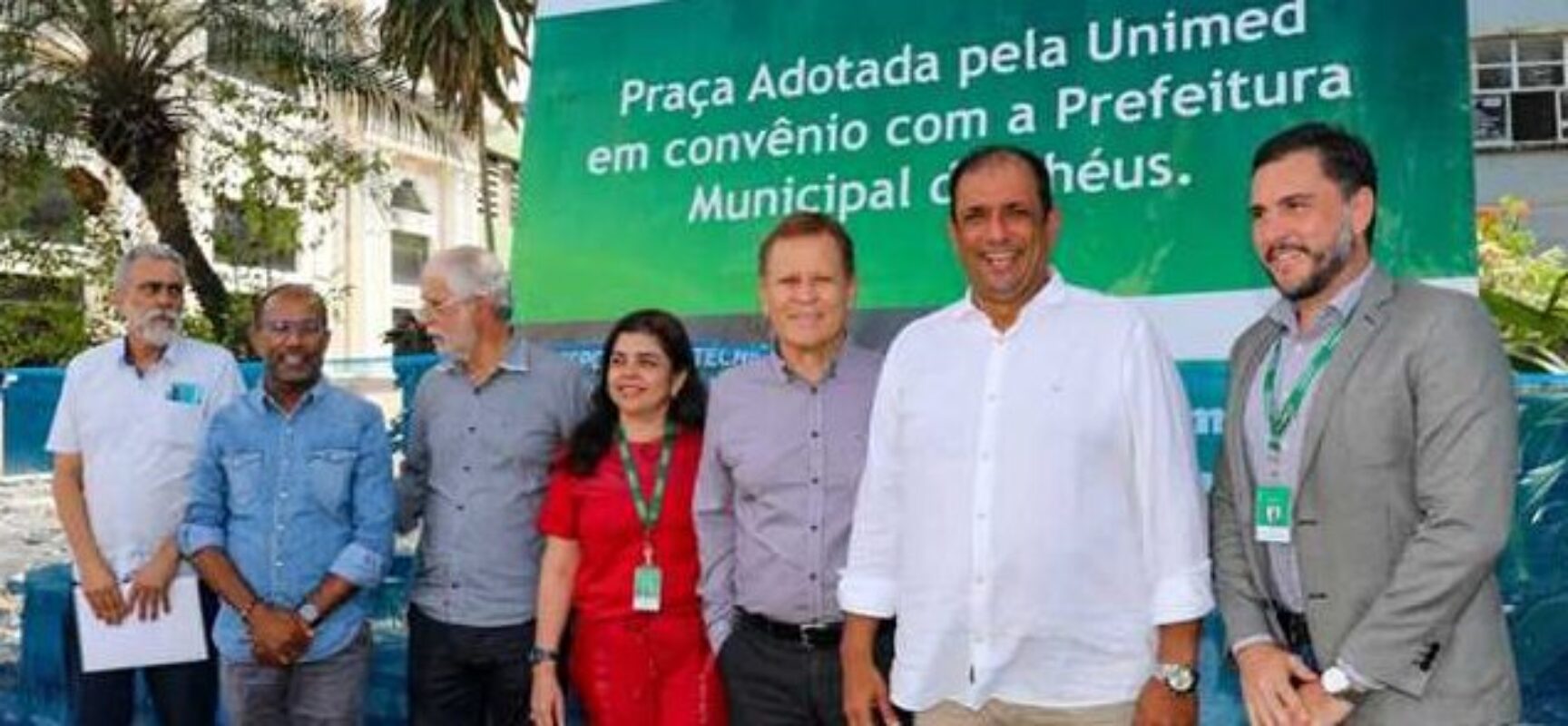 Prefeito Mário Alexandre e vice-prefeito Bebeto Galvão vistoriam obra na Praça Pedro Mattos