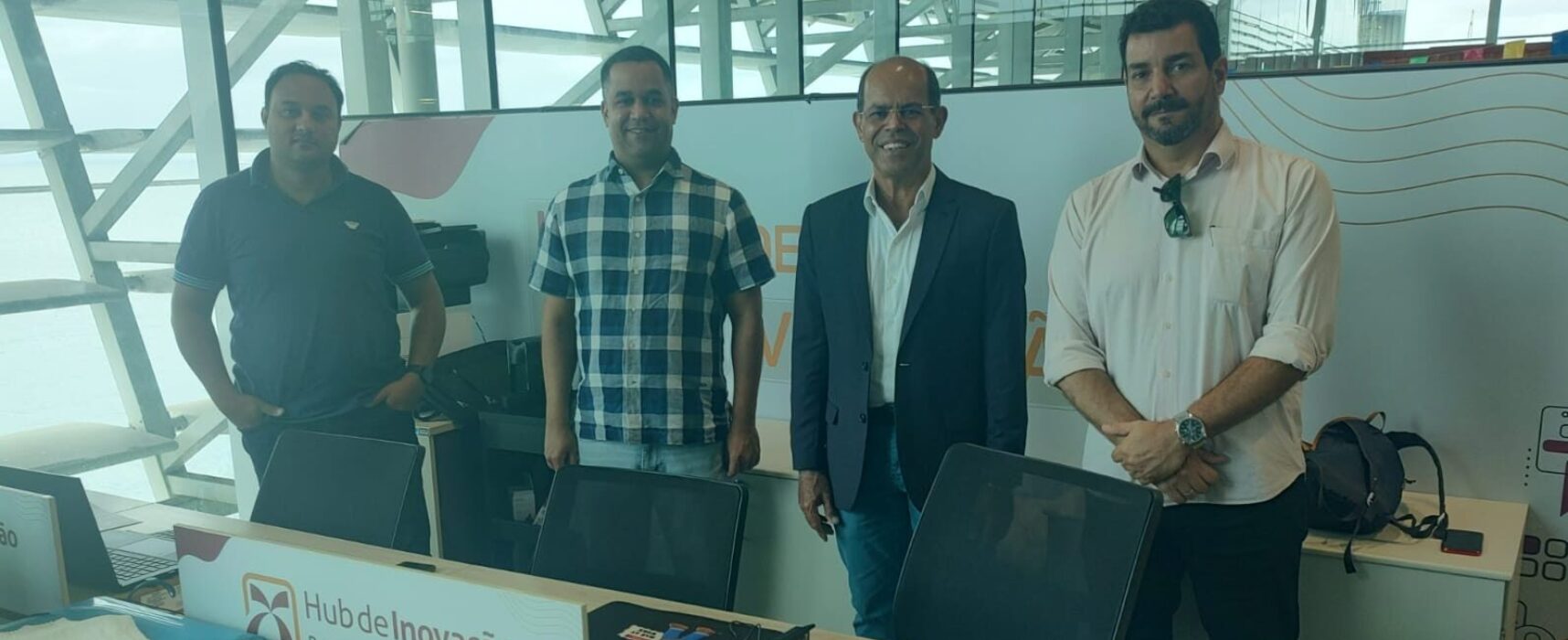 Secretário visita o Hub Salvador em busca de parcerias para implantação de semelhante projeto em Itabuna