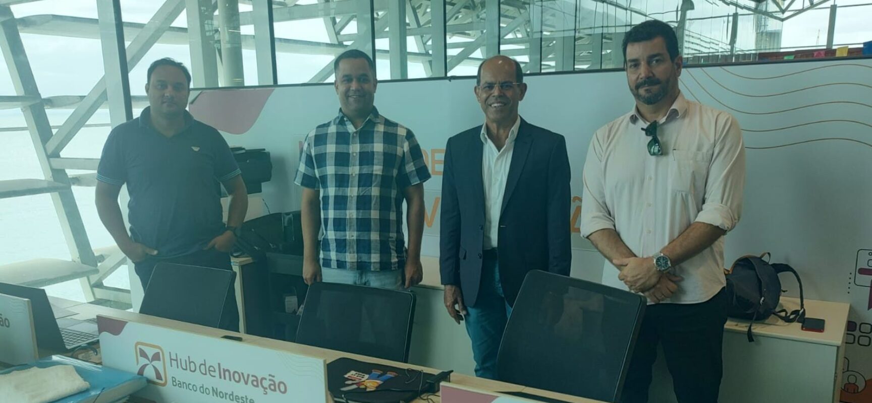 Secretário visita o Hub Salvador em busca de parcerias para implantação de semelhante projeto em Itabuna