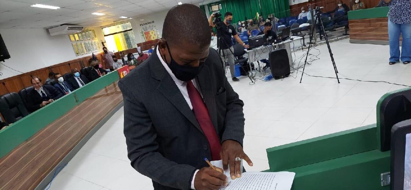 Sérgio do Amparo assume mandato como vereador suplente do Podemos em Ilhéus