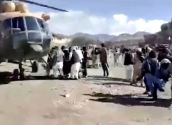 Terremoto no Afeganistão mata pelo menos 920 pessoas