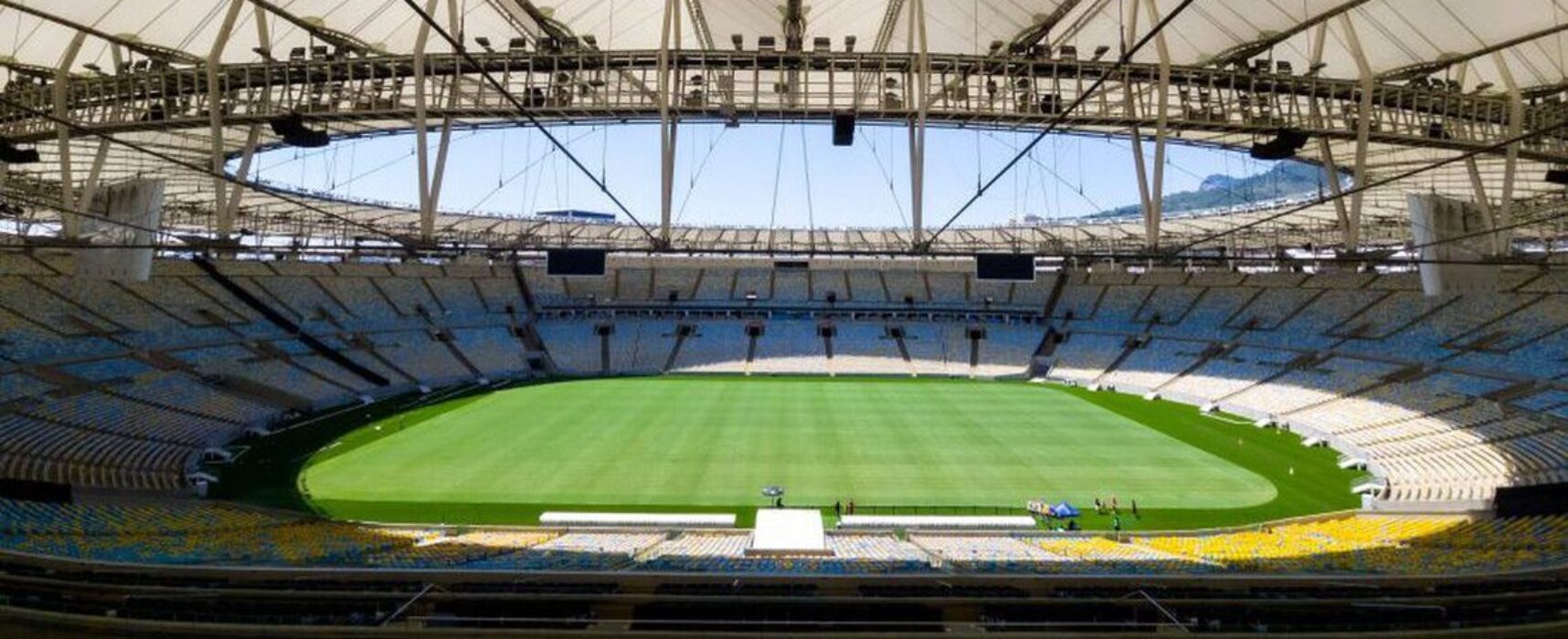 Vasco e Cruzeiro se enfrentam no Maracanã, com ingressos já esgotados